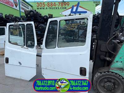 2004 Freightliner FL70 Door