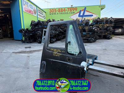 2019 International 4300 Door