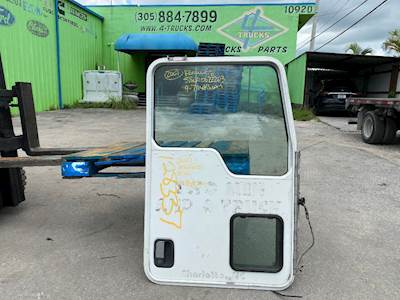 2007 Kenworth T300 / T600 / T800 Door