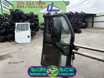 2013 Kenworth T700 Door
