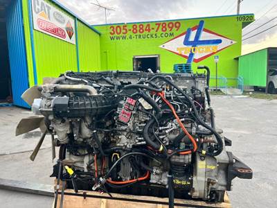 2018 Detroit DD15 Engine