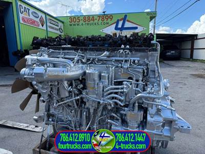 2013 Detroit DD15 Engine