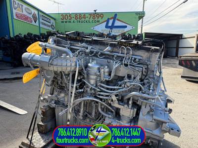 2017 Detroit DD15 Engine