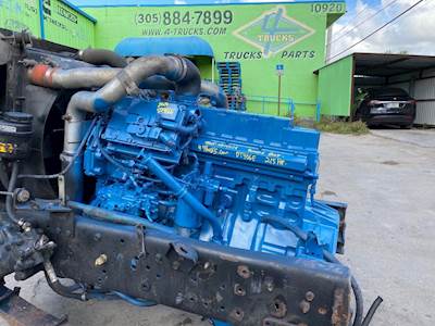2000 International DT466E Engine