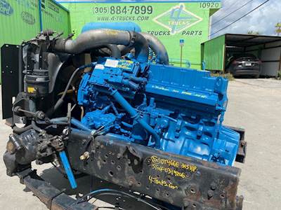 2001 International DT466E Engine