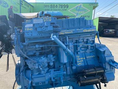 2001 International DT466E Engine