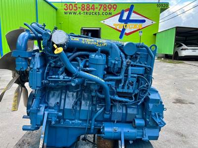2006 International DT466E Engine