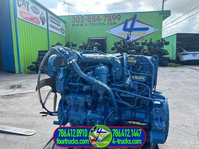 2005 International DT466E Engine