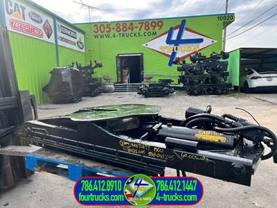 2004 BARTLETT Fifth Wheel