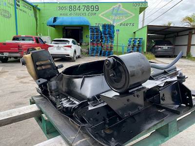 2009 Fontaine MANUAL SLIDE Fifth Wheel