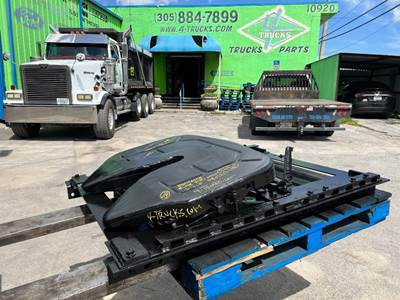 2011 Fontaine MANUAL SLIDE Fifth Wheel