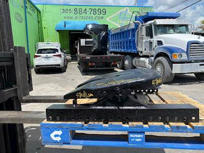 2010 Fontaine STATIONARY Fifth Wheel