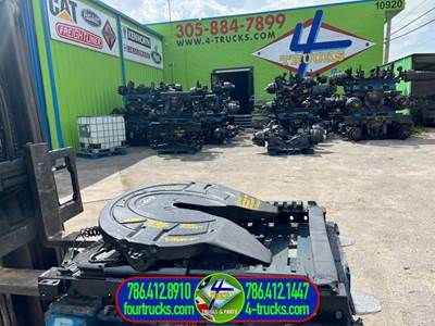 2015 Holland FW35 Fifth Wheel