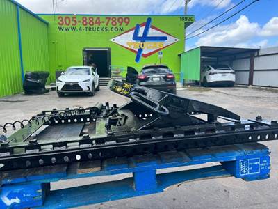 2012 Jost AIR SLIDE Fifth Wheel