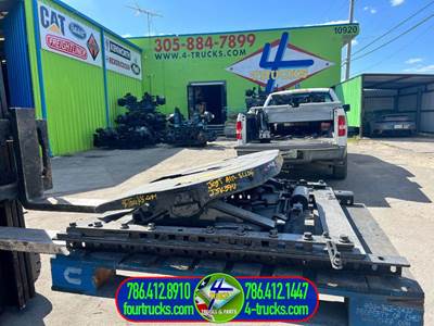 2017 Jost JSK37U Fifth Wheel