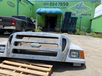 2007 Ford F-650 Hood