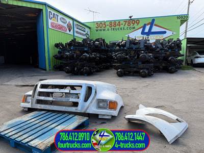 2007 Ford F-650 Hood