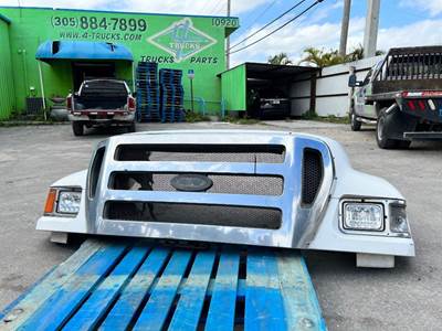 2006 Ford F650 / F750 Hood