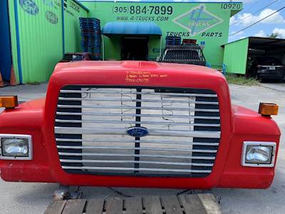 1993 Ford L8000 - L9000 Hood