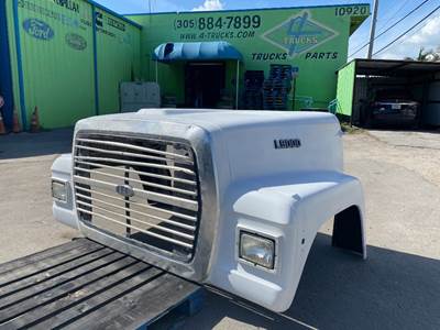 1995 Ford L9000 Hood