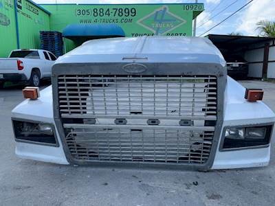 1991 Ford LTL9000 Hood