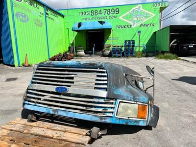 1996 Ford LTL9000 Hood