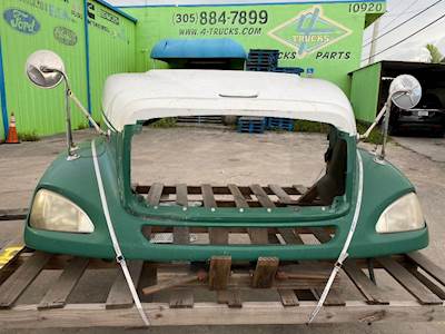 2005 Freightliner Columbia 112 Hood