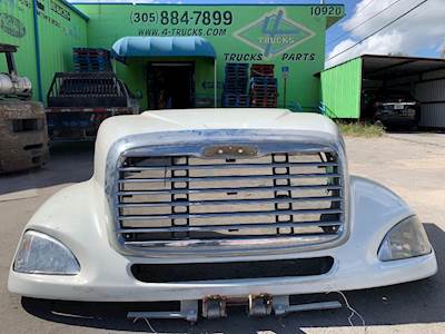 2007 Freightliner Columbia Hood