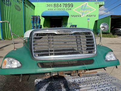 2007 Freightliner Columbia Hood