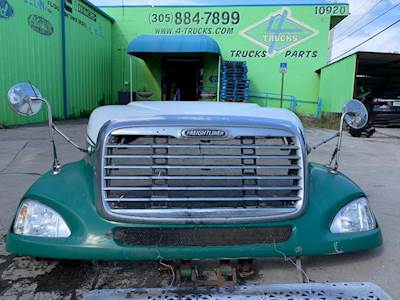 2007 Freightliner Columbia Hood