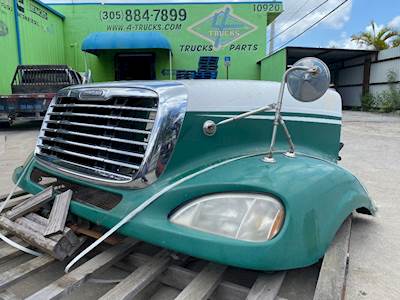 2008 Freightliner Columbia Hood