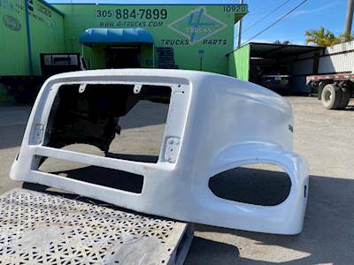 2004 Freightliner FL112 Hood