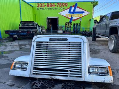2001 Freightliner FLD112 Hood