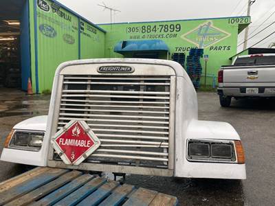 2004 Freightliner FLD120 Hood