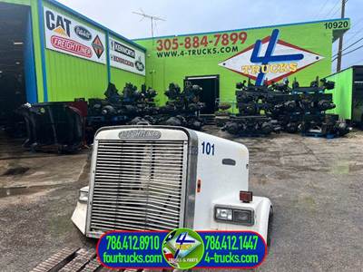 1999 Freightliner FLD120SD Hood