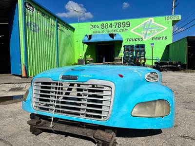 2005 Freightliner M2 106 Hood