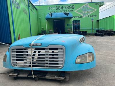 2005 Freightliner M2 106 Hood