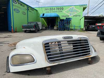 2006 Freightliner M2 Hood