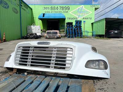 2006 Freightliner M2 Hood