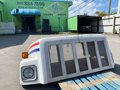 2001 International 2654 Hood