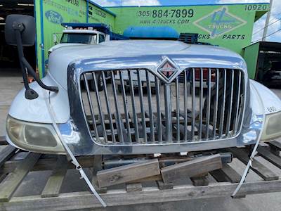 2005 International 4300 Hood