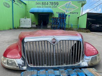 2006 International 4400 Hood