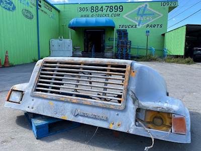 2001 International 4900 Hood