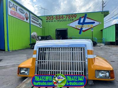 1999 International 8200 Hood