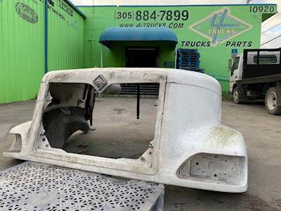 2006 International 9200i Hood