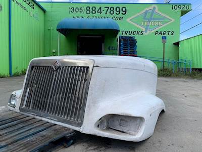 2000 International 9400 Hood