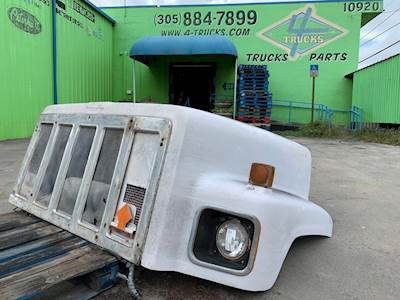 1992 International S2600 Hood