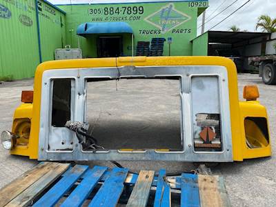 1994 International S2600 Hood