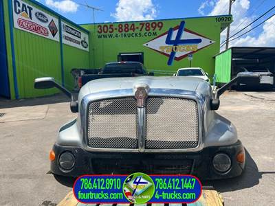 2008 Kenworth T2000 Hood