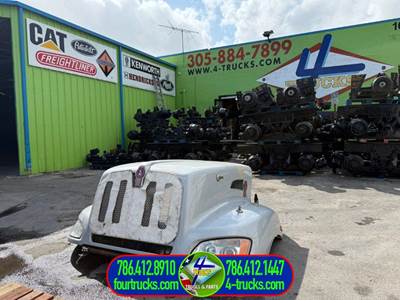 2014 Kenworth T440 Hood